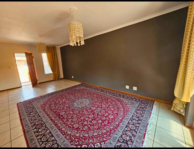 3 BEDROOM TOWNHOUSE FOR SALE IN GLEN MARAIS